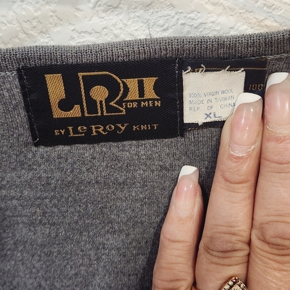 LEROY 80's Vintage Classic 100% Virgin Wool Long Sleeve V-neck Sweater Size XL - Picture 3 of 13